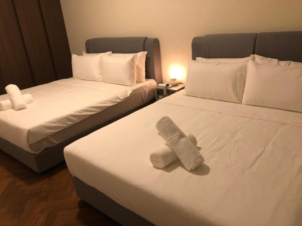 The Landmark Seaview Netflix By Blue Sky Holidays George Town Eksteriør bilde