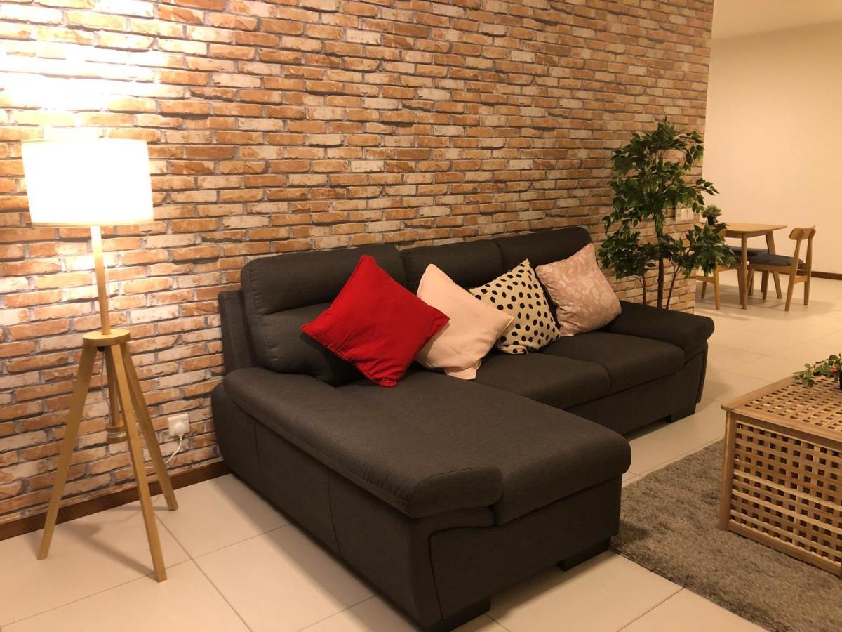 The Landmark Seaview Netflix By Blue Sky Holidays George Town Eksteriør bilde