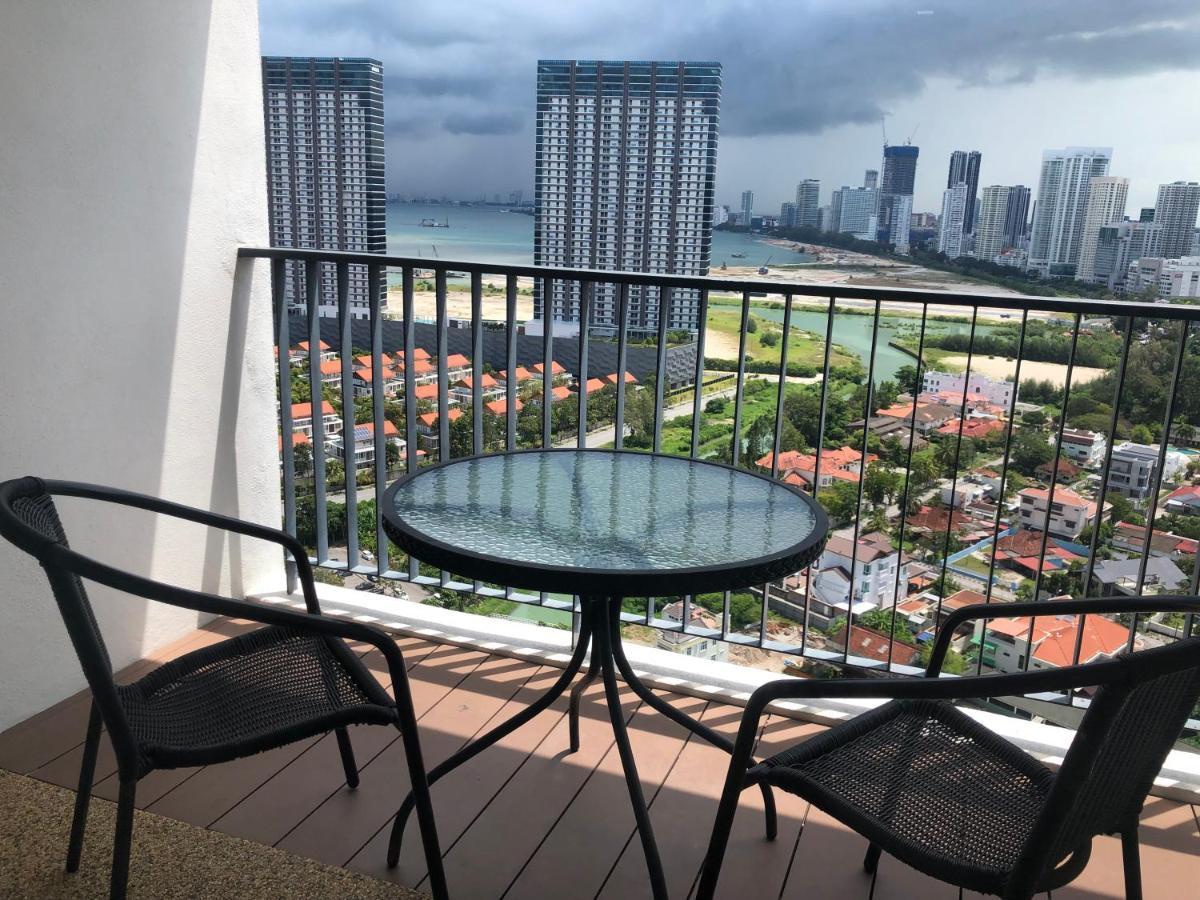 The Landmark Seaview Netflix By Blue Sky Holidays George Town Eksteriør bilde