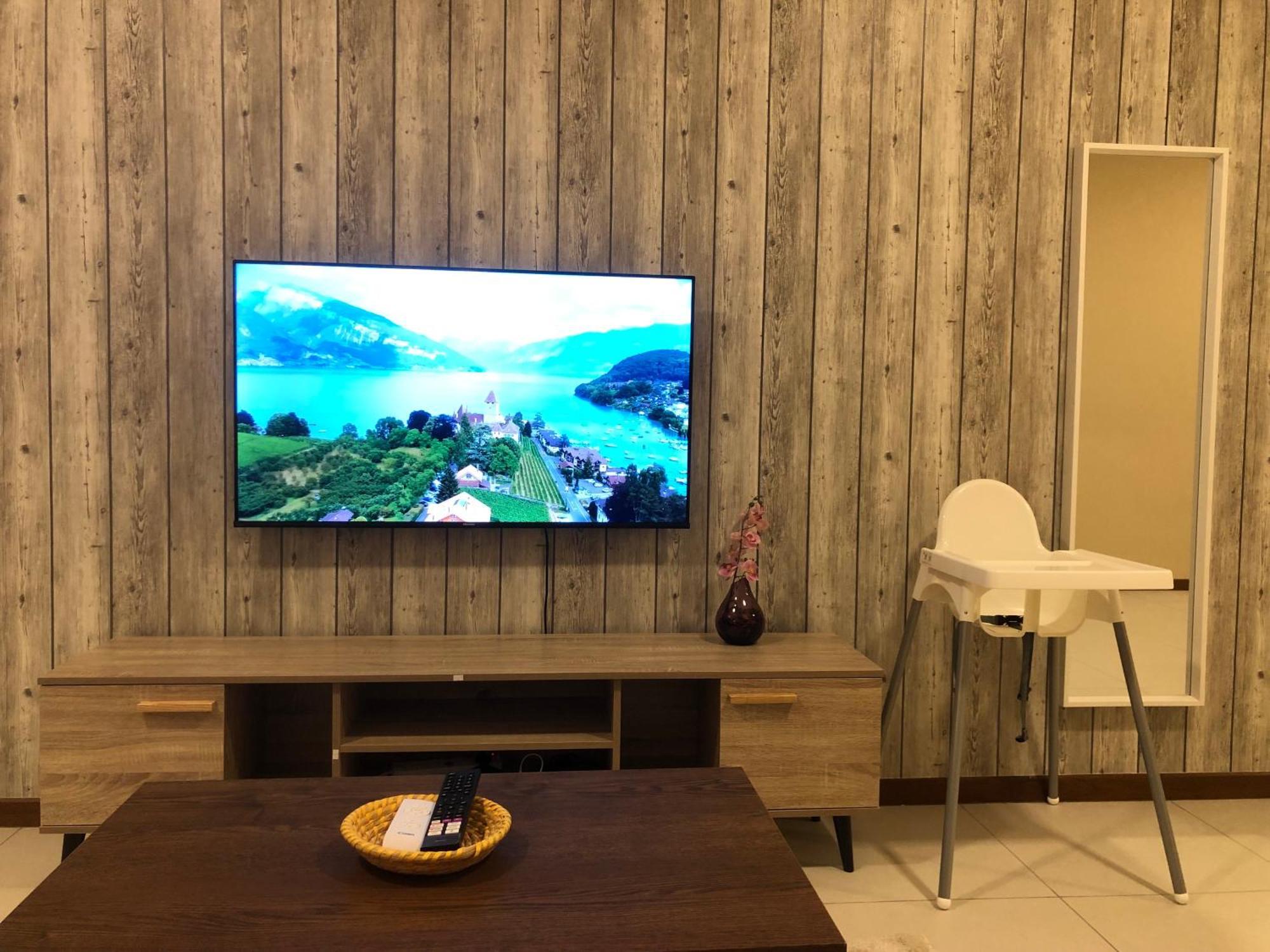 The Landmark Seaview Netflix By Blue Sky Holidays George Town Eksteriør bilde