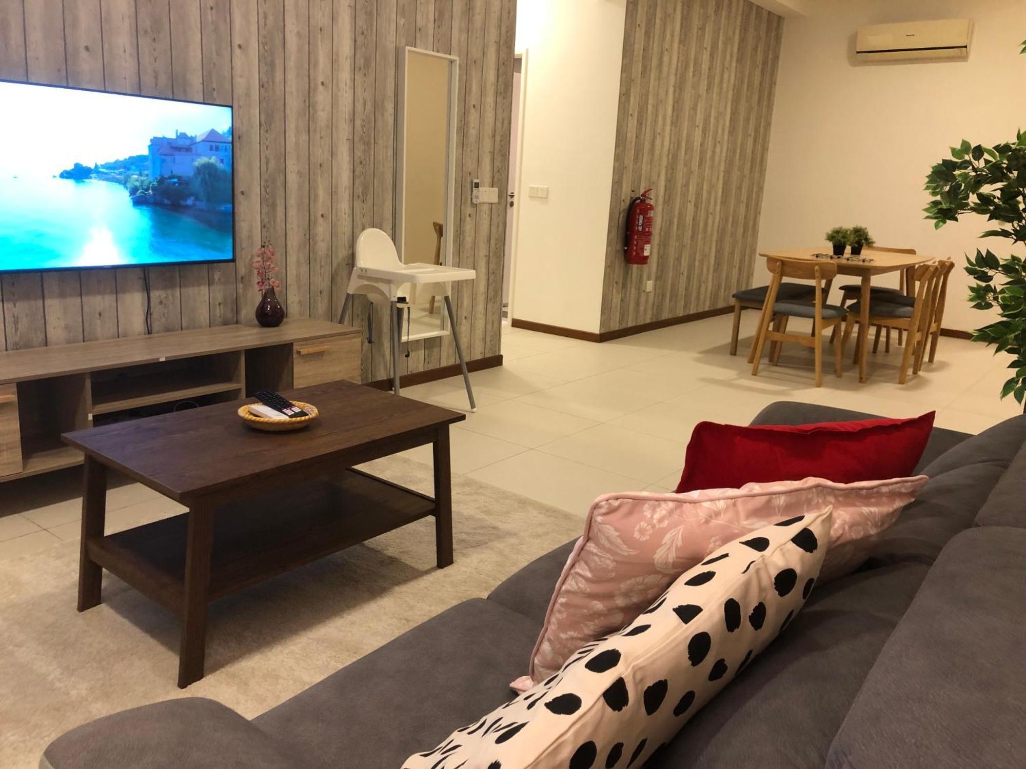 The Landmark Seaview Netflix By Blue Sky Holidays George Town Eksteriør bilde