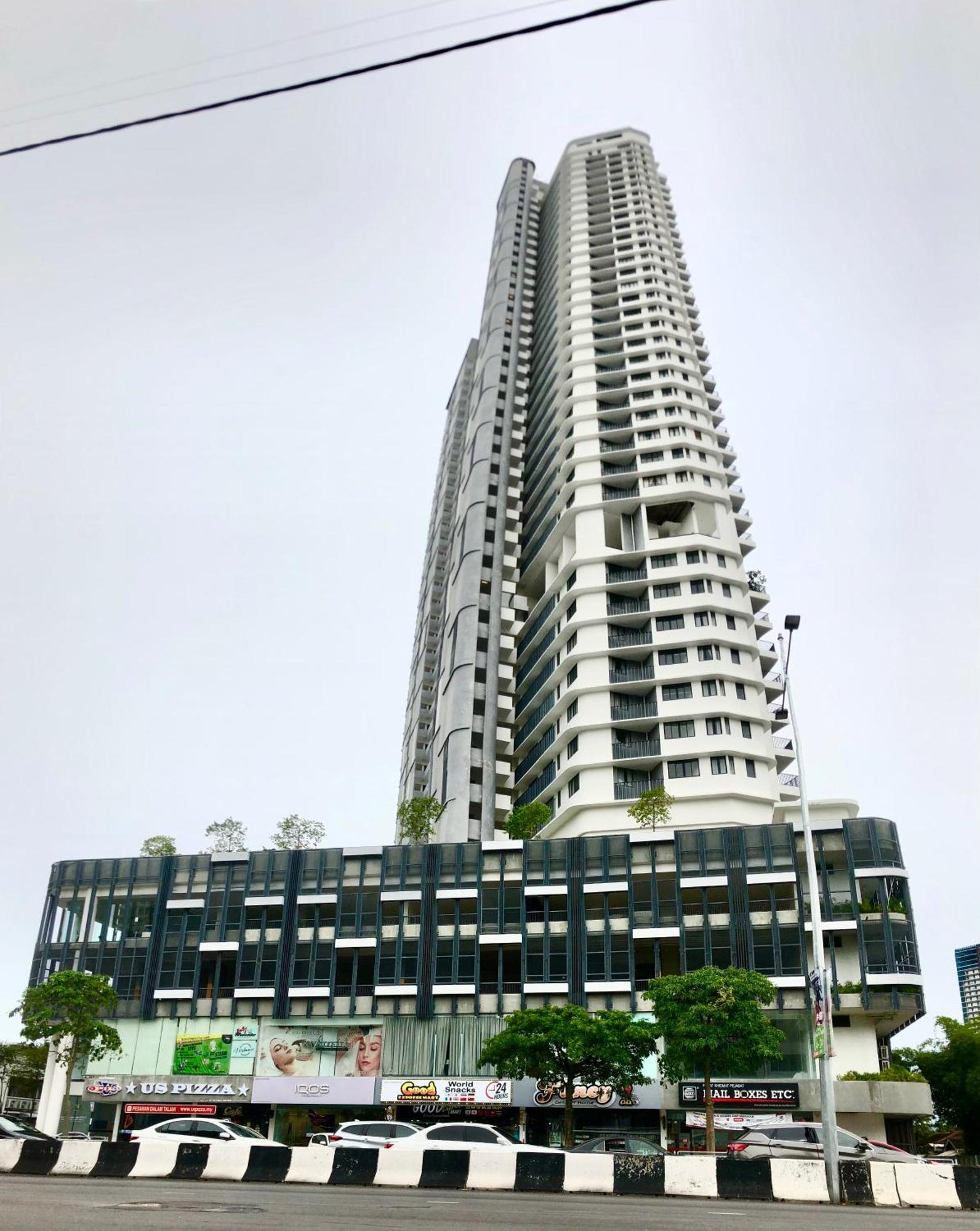 The Landmark Seaview Netflix By Blue Sky Holidays George Town Eksteriør bilde